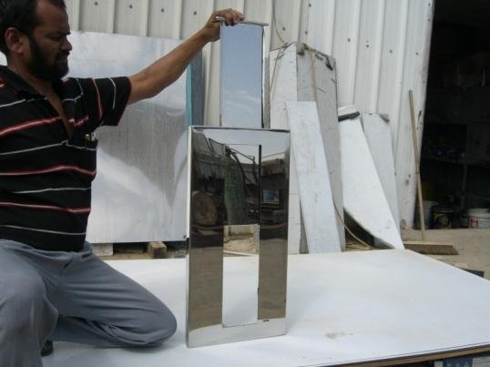 Shopping Complex Escalator - Lulu Harmain